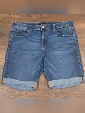 Tommy Hilfiger Dark Wash Denim Shorts